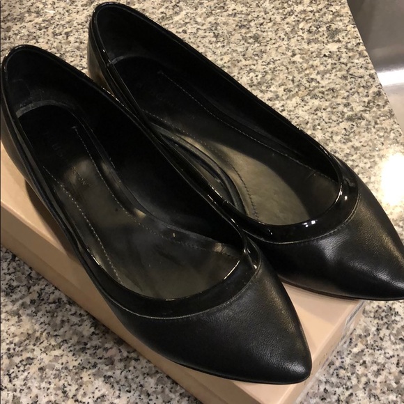 bcbg black flats